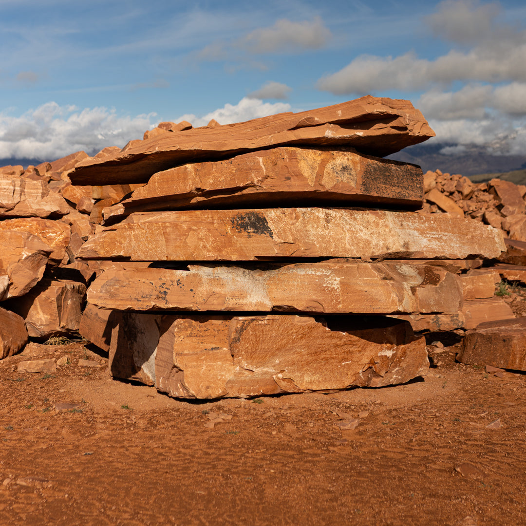 Cherokee Red Sandstone 8-18” Landscape Slabs