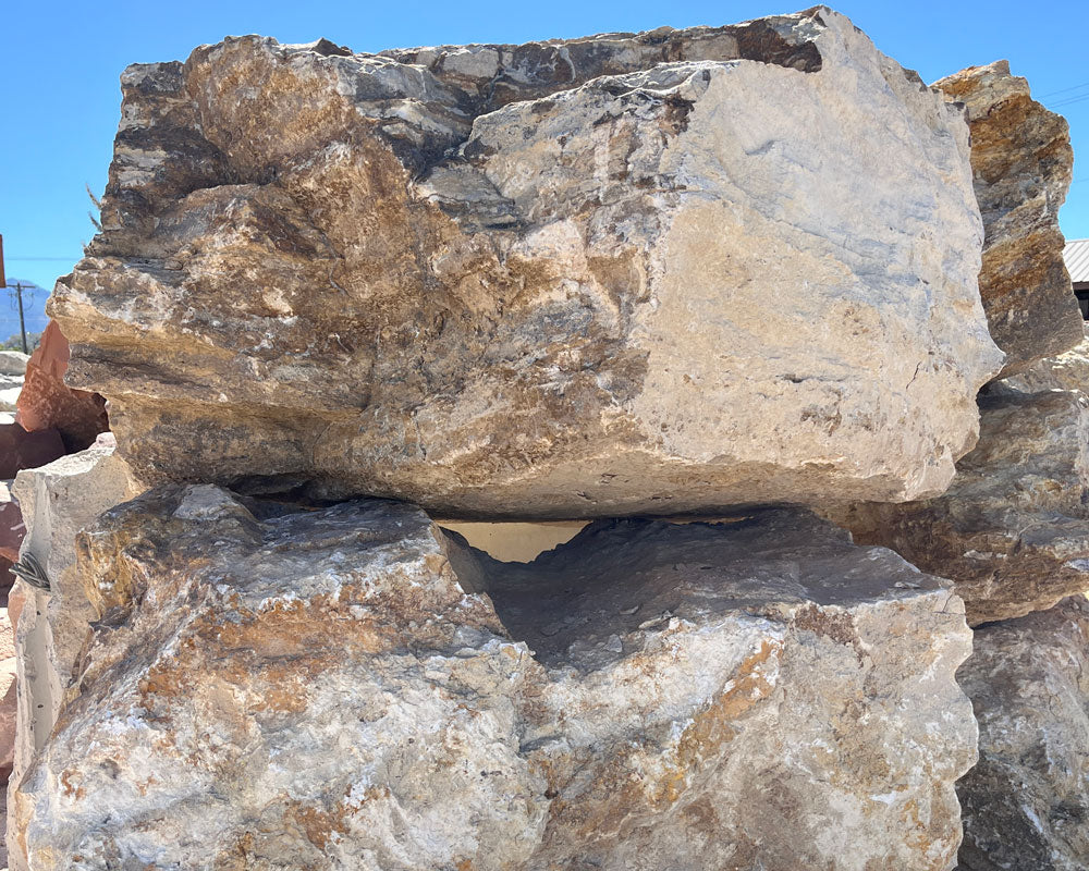 Honey Crest Travertine – Boulders